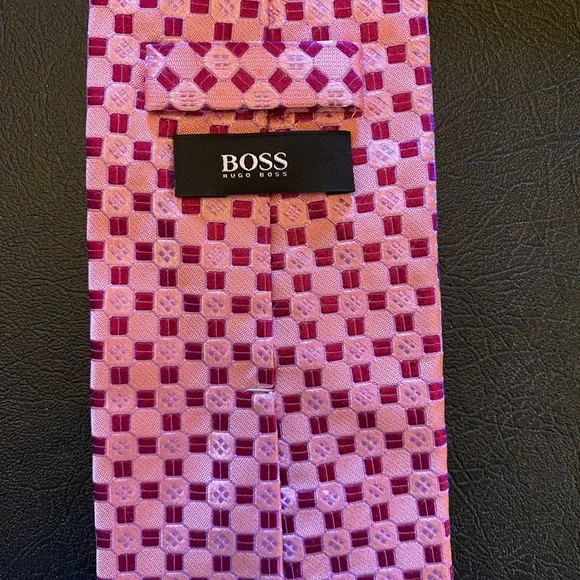 Hugo Boss Geometric Square Silk Pink Tie